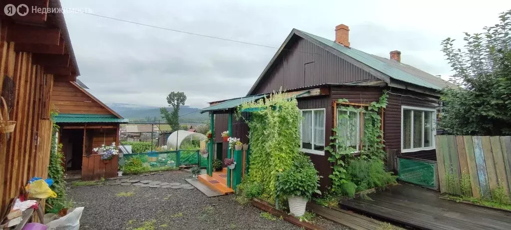 Дом в село Малое Голоустное, улица Чернышевского (48 м) - Фото 0