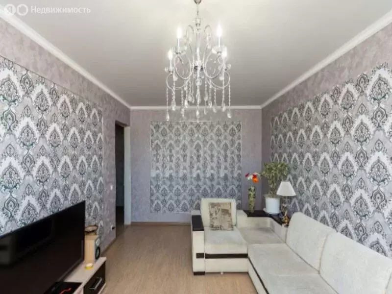 3-комнатная квартира: Тюмень, улица Николая Семёнова, 27 (90.2 м) - Фото 2