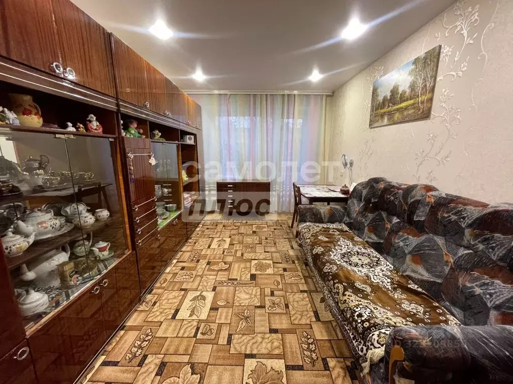 2-к кв. Пензенская область, Кузнецк ул. Молодой Гвардии, 125 (45.6 м) - Фото 1