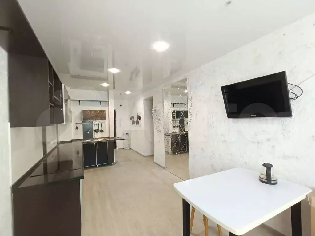 3-к. квартира, 100 м, 1/5 эт. - Фото 1