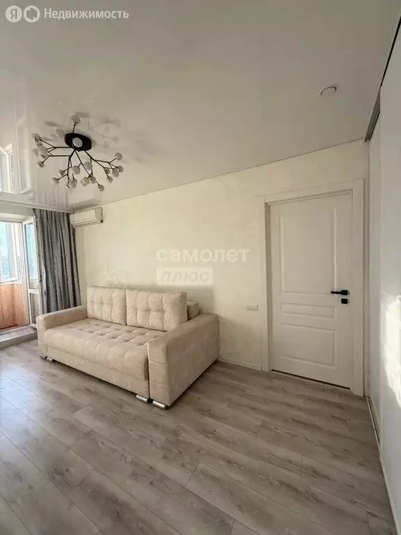 2-комнатная квартира: Волгоград, посёлок Ангарский, улица ... - Фото 1