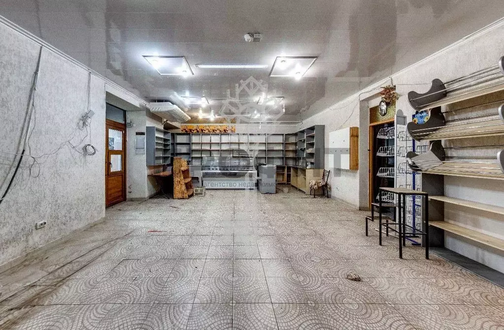 Торговая площадь в Крым, Алушта ул. Туристов, 3Б (131 м) - Фото 1