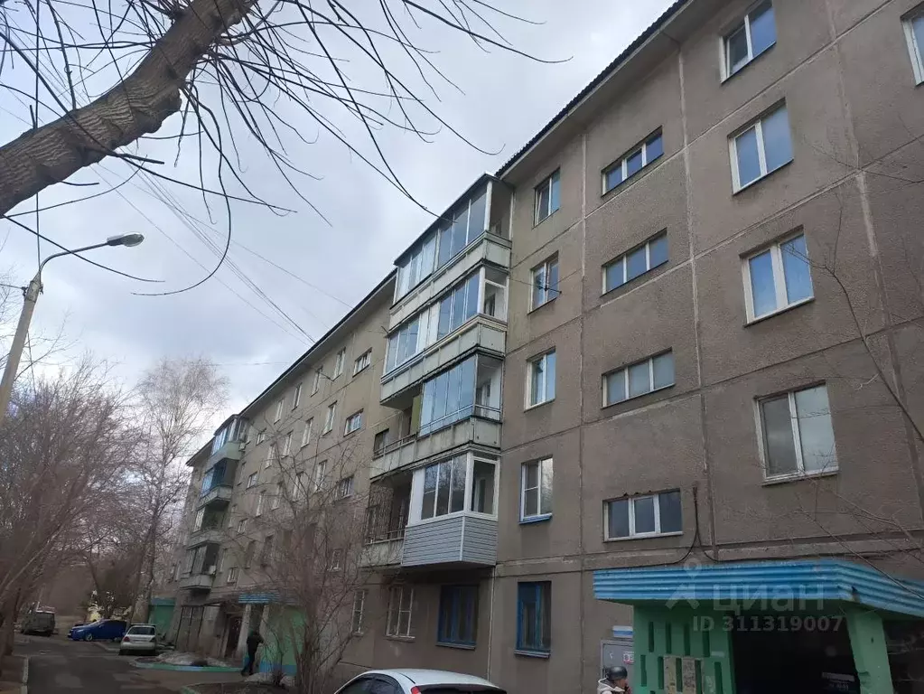 3-к кв. Красноярский край, Красноярск ул. Щорса, 88 (64.0 м) - Фото 0