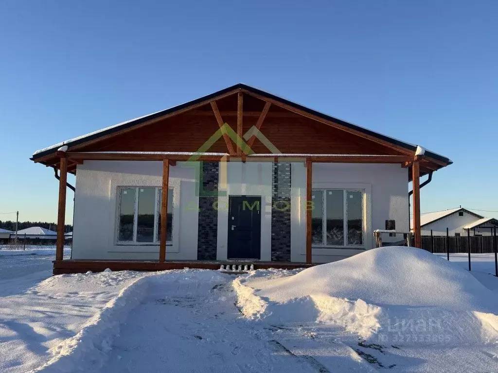 Дом в Свердловская область, Полевской муниципальный округ, с. ... - Фото 1