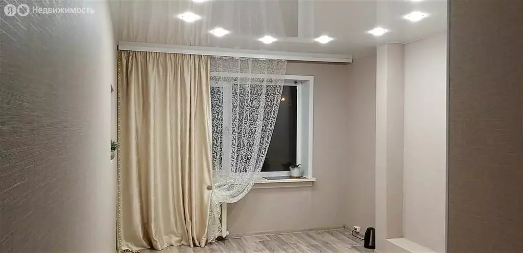 1-комнатная квартира: Братск, Пихтовая улица, 74 (17 м) - Фото 2