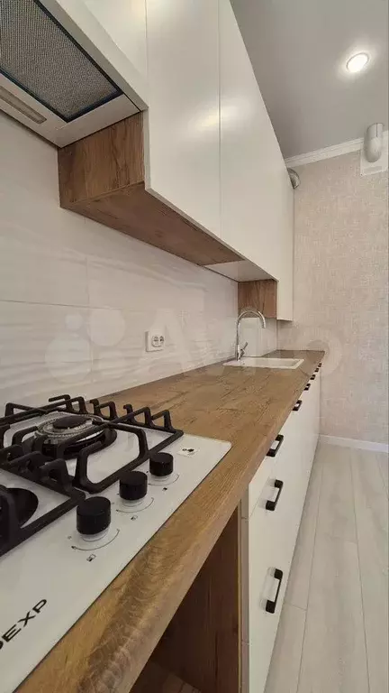 1-к. квартира, 42 м, 1/9 эт. - Фото 1