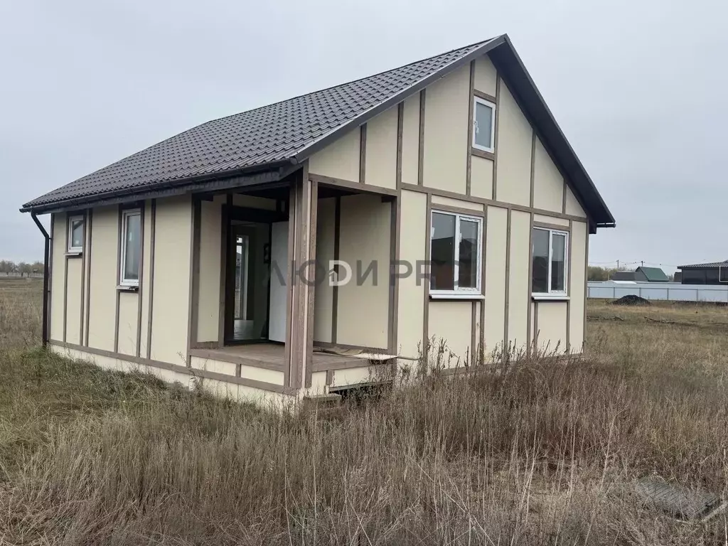 Дом в Саратовская область, Энгельсский район, Новопушкинское ... - Фото 1