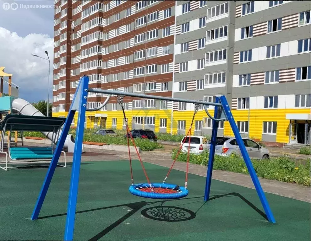 3-комнатная квартира: Оренбург, улица Юркина, 2 (72 м) - Фото 1