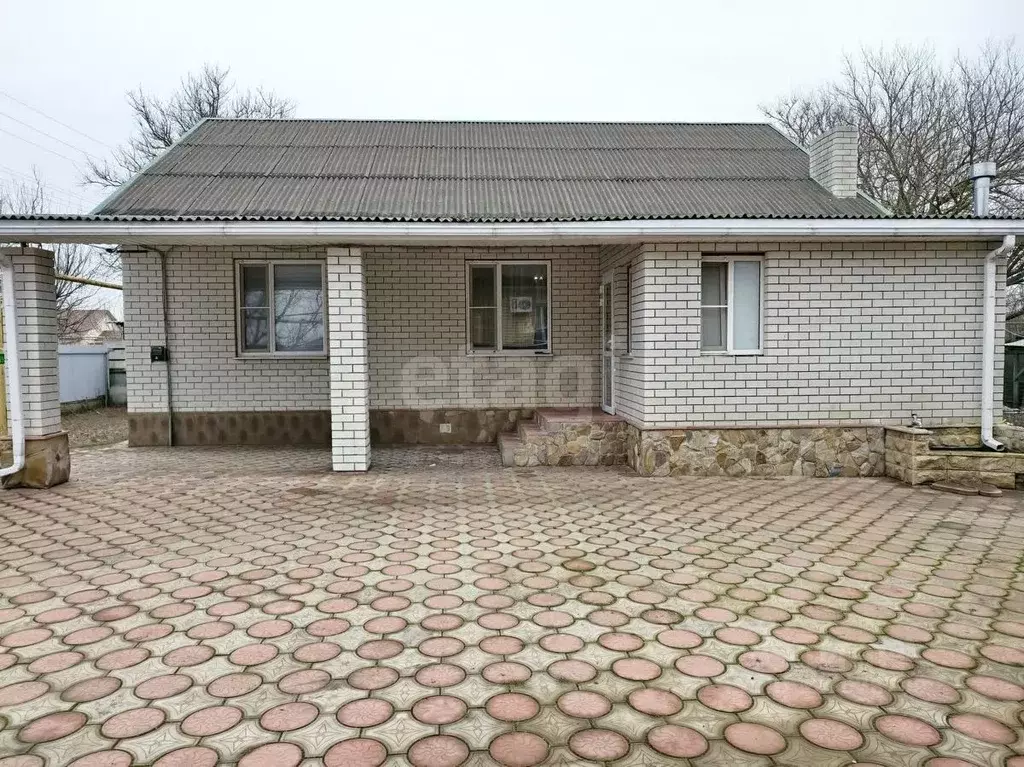 Дом в Краснодарский край, Ейский район, Красноармейское с/пос, пос. ... - Фото 1