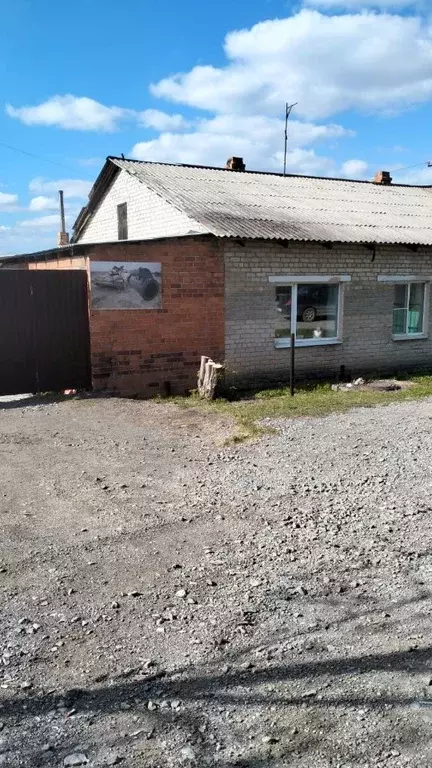 Дом в Свердловская область, Екатеринбург муниципальное образование, с. ... - Фото 0