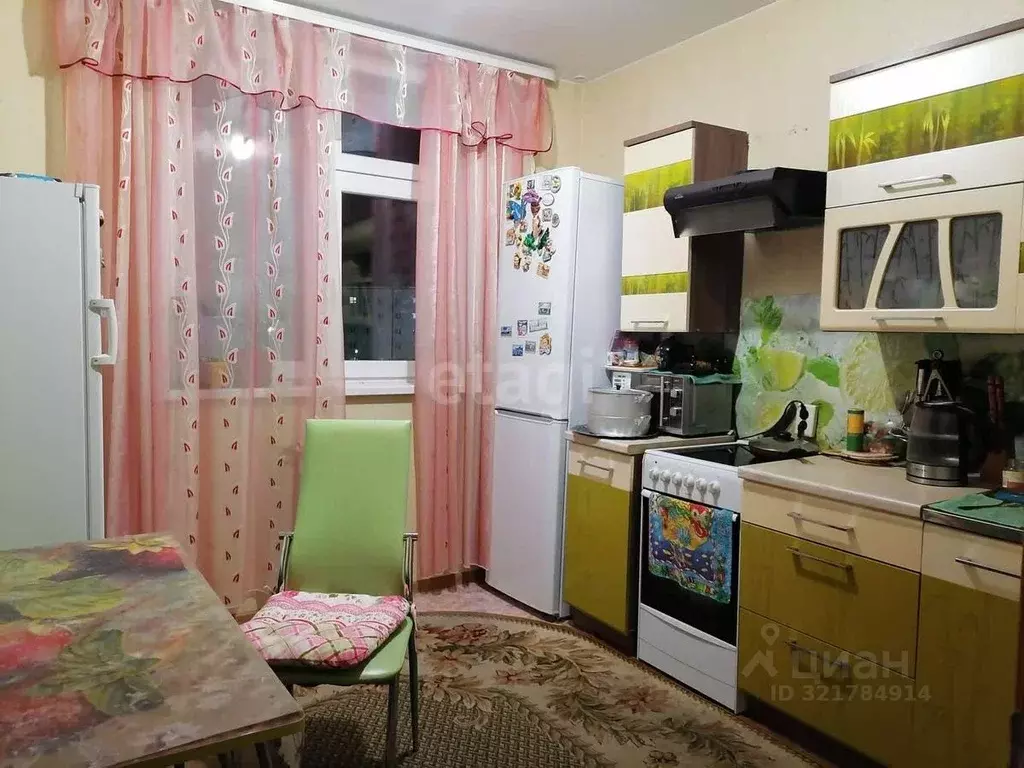 2-к кв. Ямало-Ненецкий АО, Новый Уренгой просп. Мира, 22к5 (82.6 м) - Фото 1