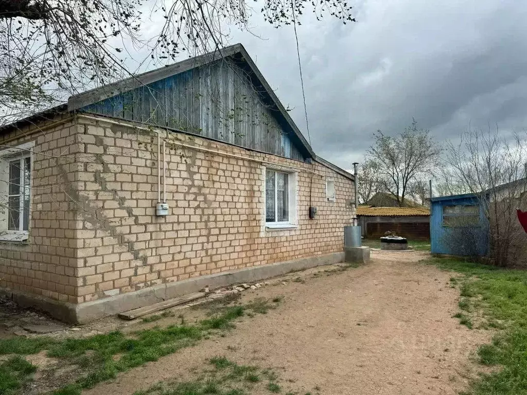 Дом в Калмыкия, Городовиковск Сальская ул., 9 (64 м) - Фото 1