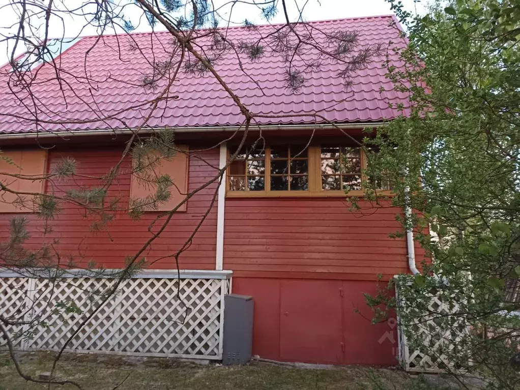 Дом в Ленинградская область, Выборгский район, Рощинское городское ... - Фото 1