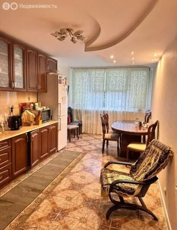 3-комнатная квартира: Калининград, улица Генерала Челнокова, 38 (77.8 ... - Фото 0