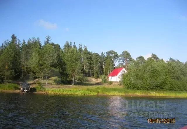 Дом в Карелия, Олонецкий район, пос. Ильинский  (80 м) - Фото 1