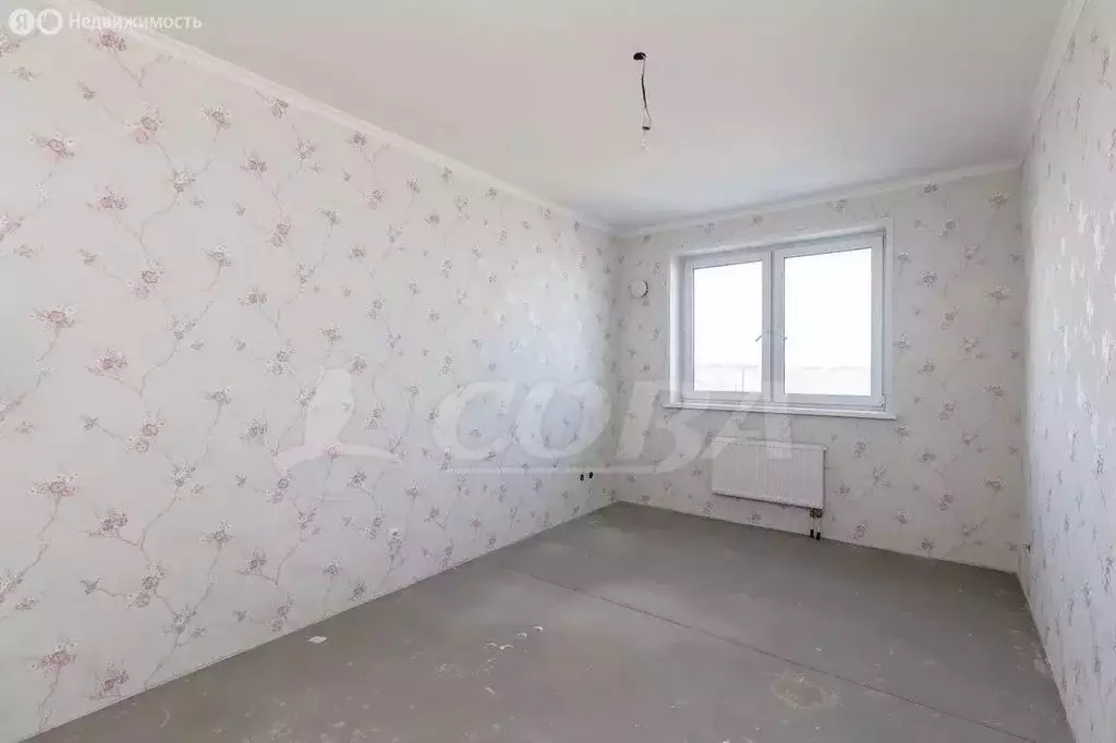 2-комнатная квартира: Тюмень, улица Бакинских Комиссаров, 1 (57 м) - Фото 0