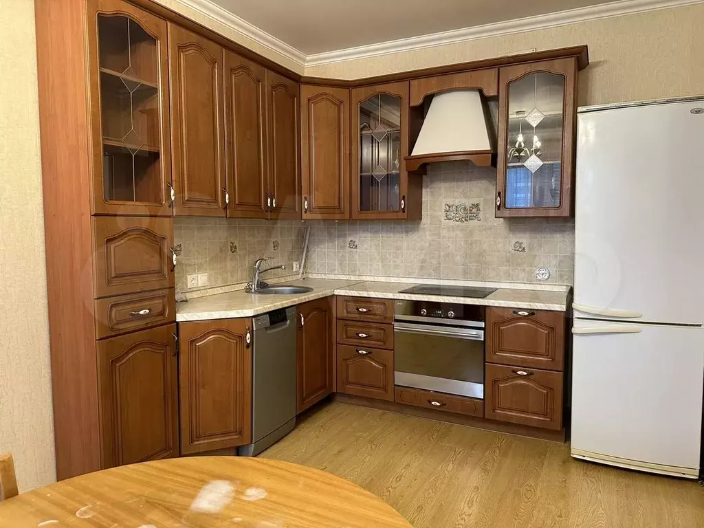 2-к. квартира, 70м, 8/9эт. - Фото 0