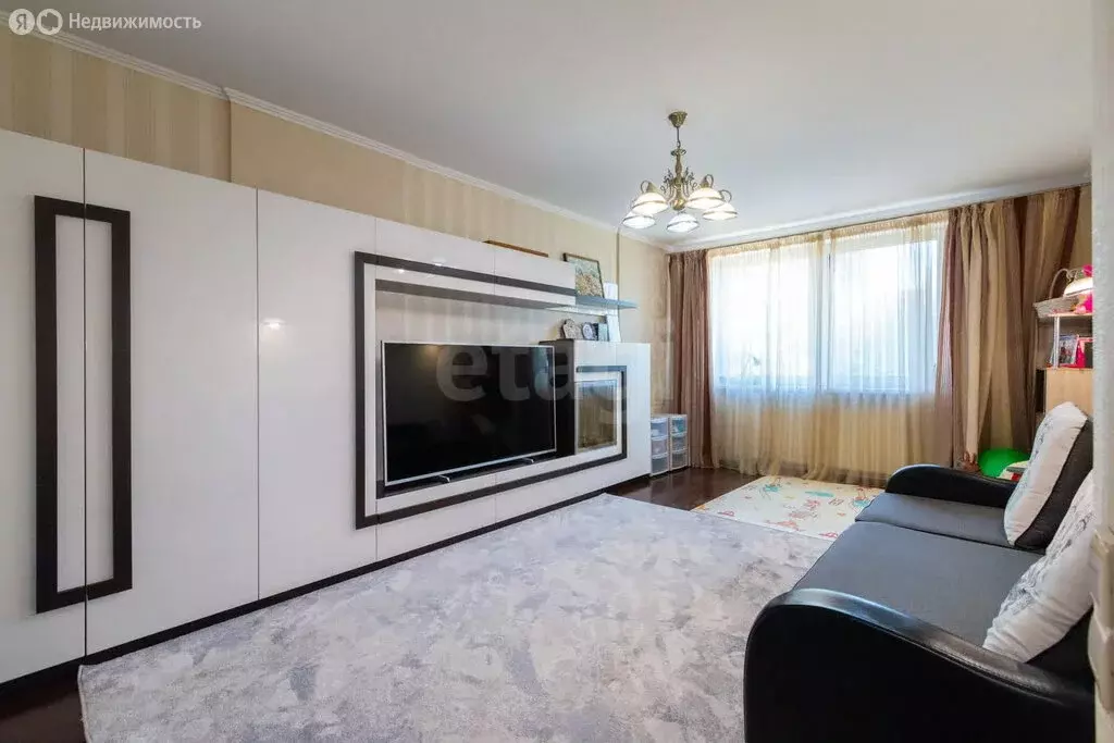 2-комнатная квартира: Калининград, Парковый переулок, 7к3 (65 м) - Фото 0