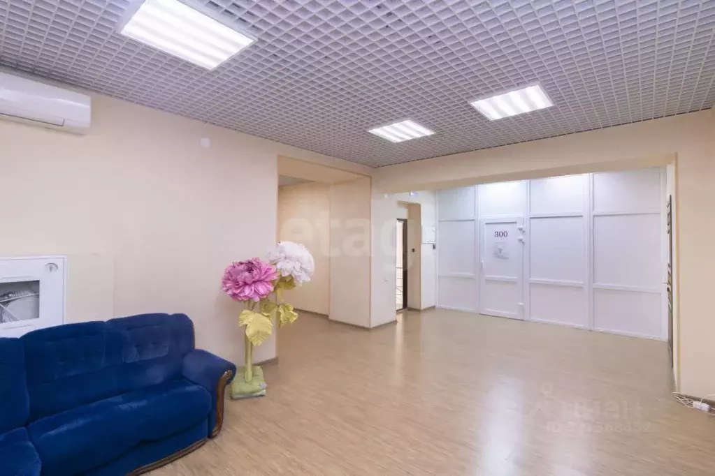 Помещение свободного назначения в Тюменская область, Тюмень ул. ... - Фото 1