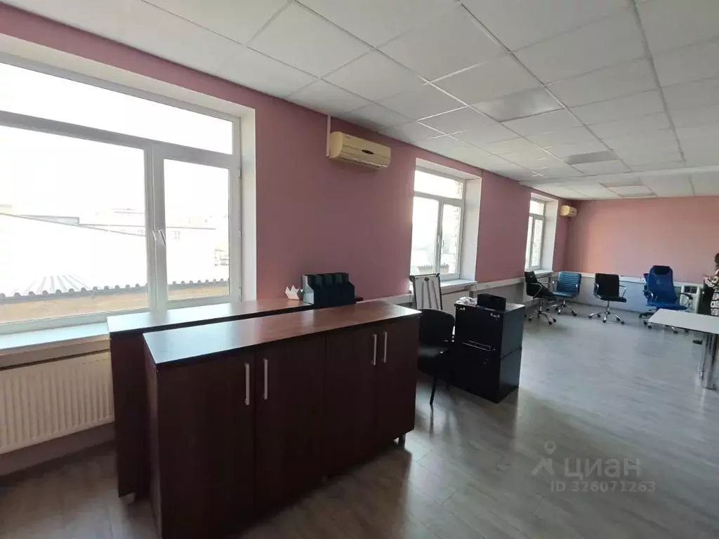 Офис в Краснодарский край, Краснодар ул. Имени Дзержинского, 40 (70 м) - Фото 1