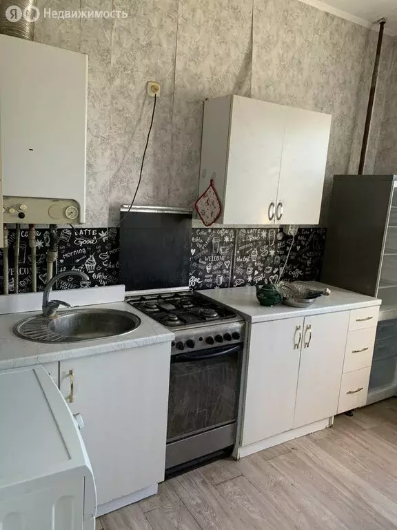 2-комнатная квартира: Пионерский, Донская улица, 6 (48 м) - Фото 0