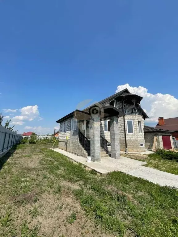 Дом в Белгородская область, Старый Оскол пер. Липовый (255 м) - Фото 1
