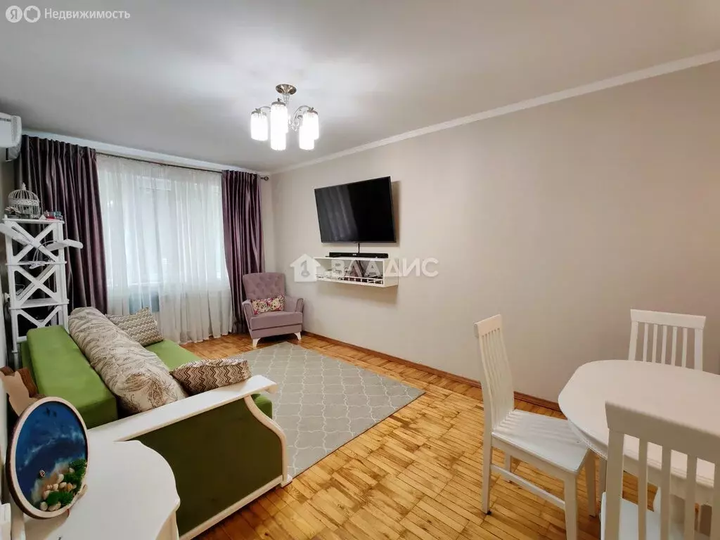 3-комнатная квартира: Белгород, улица Победы, 54 (62.4 м) - Фото 0