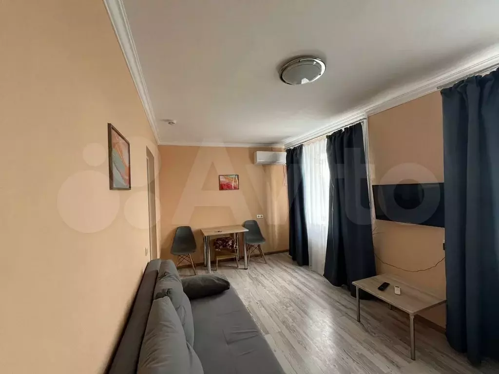 Квартира-студия, 203 м, 7/9 эт. - Фото 1