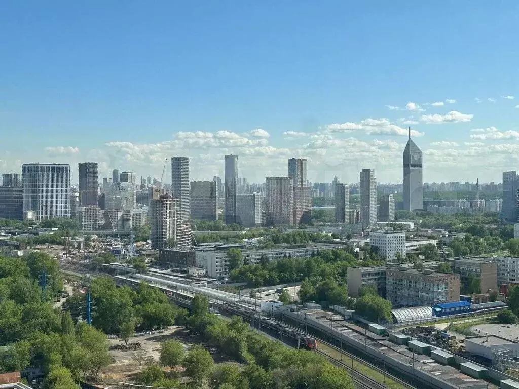 3-к. квартира, 90 м, 23/27 эт. - Фото 1