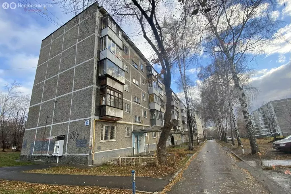 2-комнатная квартира: Екатеринбург, улица Пионеров, 10к2 (43 м) - Фото 1