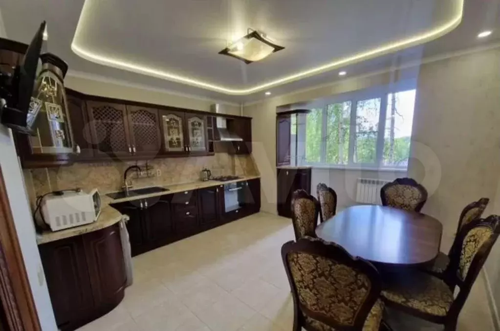 3-к. квартира, 100 м, 1/6 эт. - Фото 1