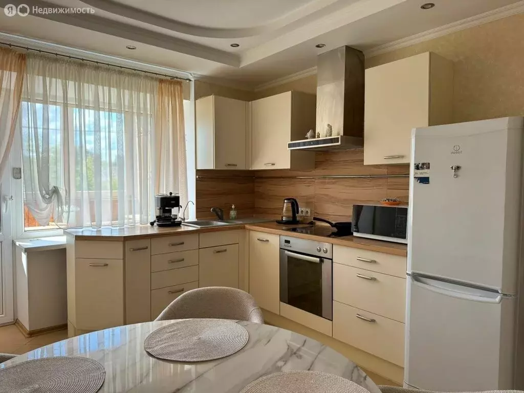 3-комнатная квартира: Тюмень, улица Чернышевского, 2Бк10 (79.9 м) - Фото 1