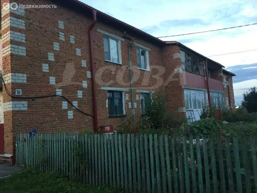 3-комнатная квартира: Балаганы, улица Свердлова, 32 (57 м) - Фото 1