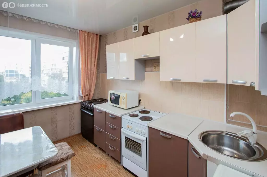 3-комнатная квартира: Новокузнецк, проспект Мира, 20 (58.9 м) - Фото 1