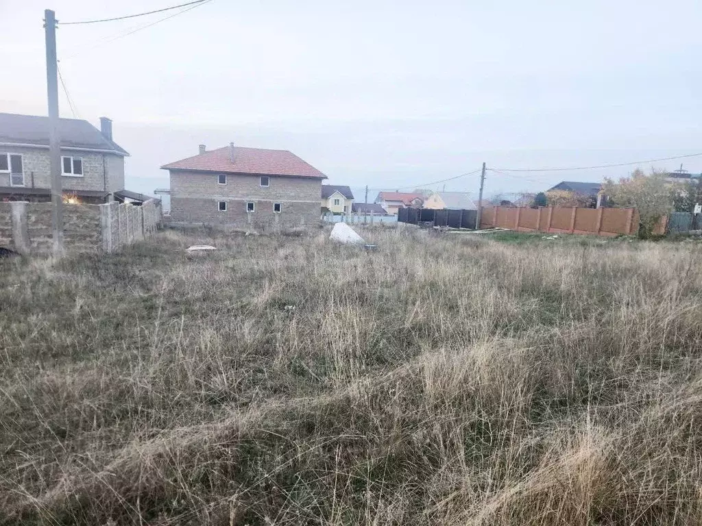 Участок в Крым, Симферопольский район, Чистенское с/пос, Строитель ... - Фото 1