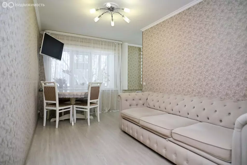 3-комнатная квартира: Казань, улица Девятаева, 9 (51.1 м) - Фото 1