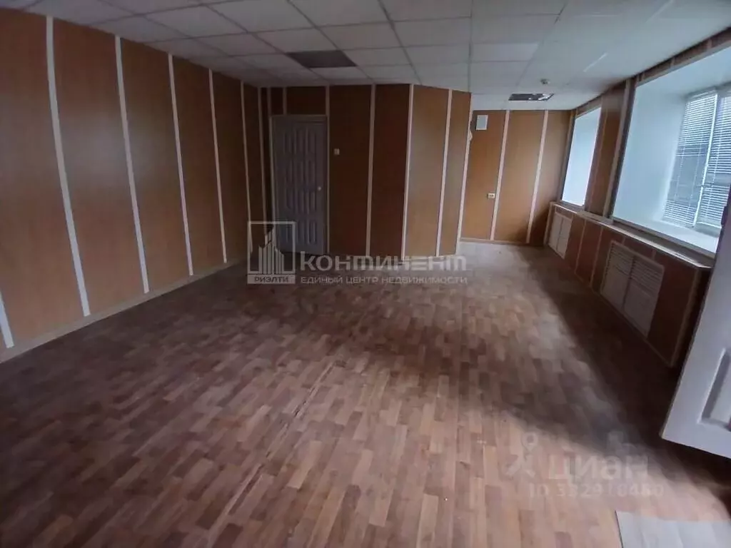 Помещение свободного назначения в Владимирская область, Ковров ул. ... - Фото 1