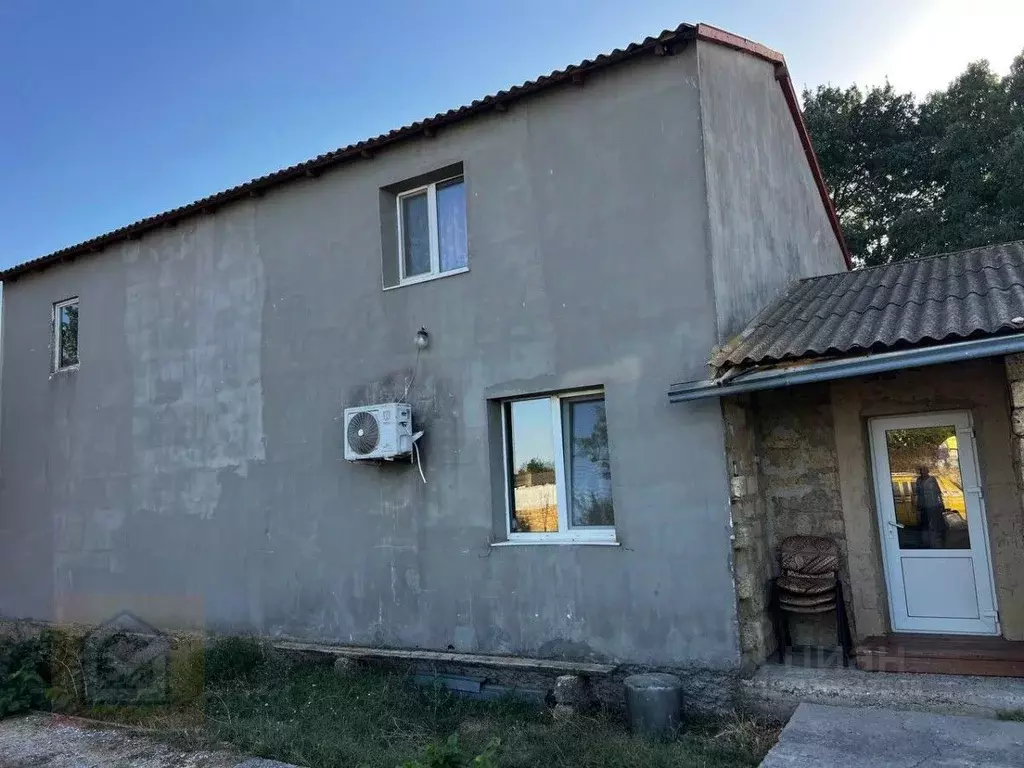 Дом в Крым, Сакский район, Суворовское с/пос, с. Лиманное ул. ... - Фото 2