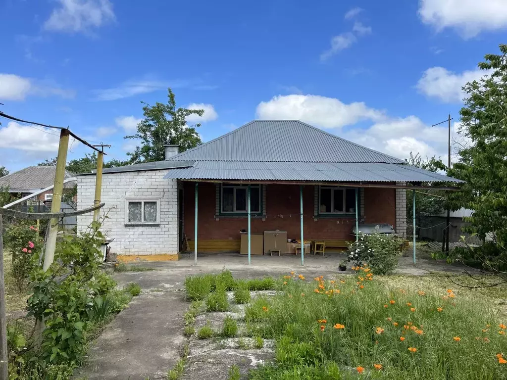 Дом в Краснодарский край, Лабинск ул. Воровского, 87 (63 м) - Фото 1