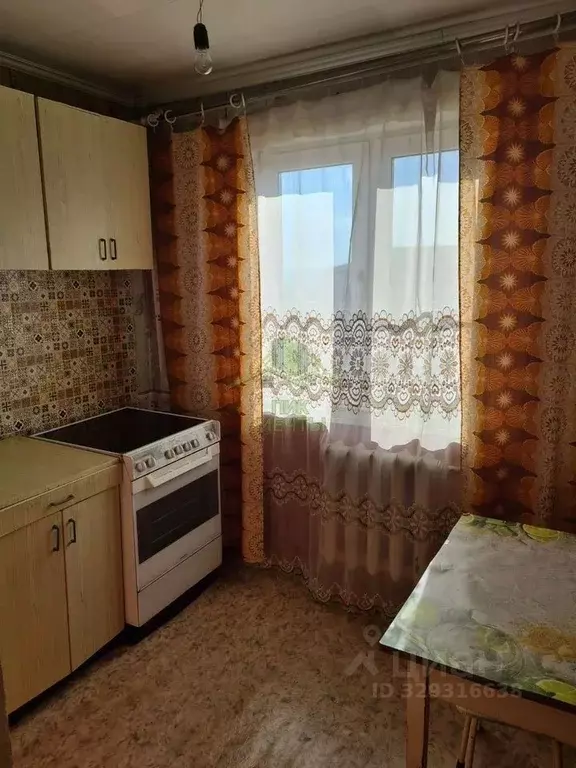 3-к кв. Бурятия, Улан-Удэ ул. Добролюбова, 4 (58.6 м) - Фото 1