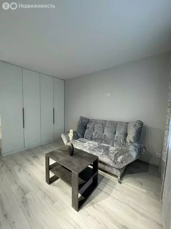 1-комнатная квартира: Киров, улица Лепсе, 58 (20 м) - Фото 0