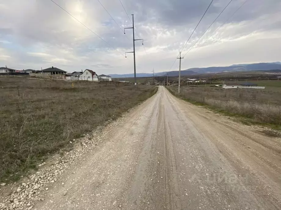 Участок в Крым, Симферопольский район, с. Доброе ул. Зеленая, 16 (6.0 ... - Фото 1