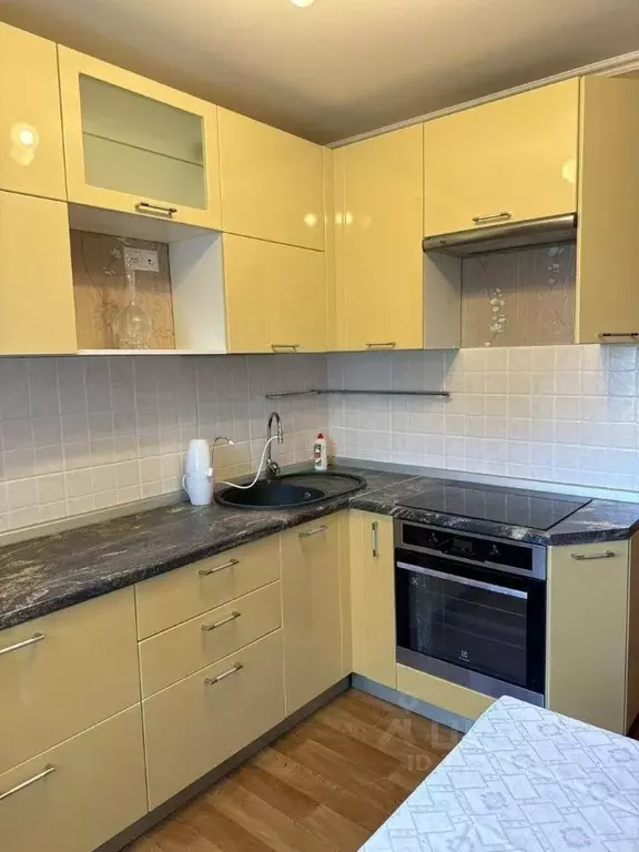 3-к кв. Самарская область, Тольятти ул. 40 лет Победы, 6 (65.7 м) - Фото 1