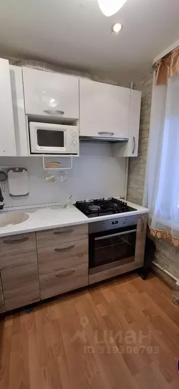 3-к кв. Удмуртия, Ижевск ул. Ворошилова, 49 (62.0 м) - Фото 0