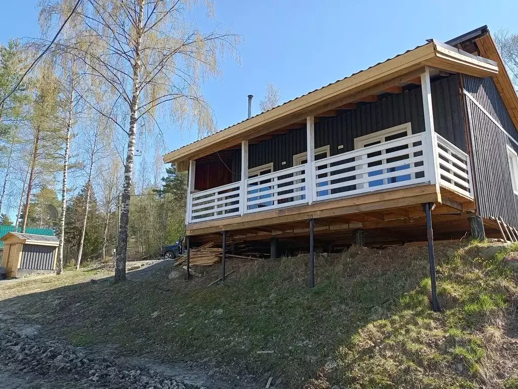 Дом в Карелия, Лахденпохский муниципальный округ, пос. Лумиваара  (80 ... - Фото 1