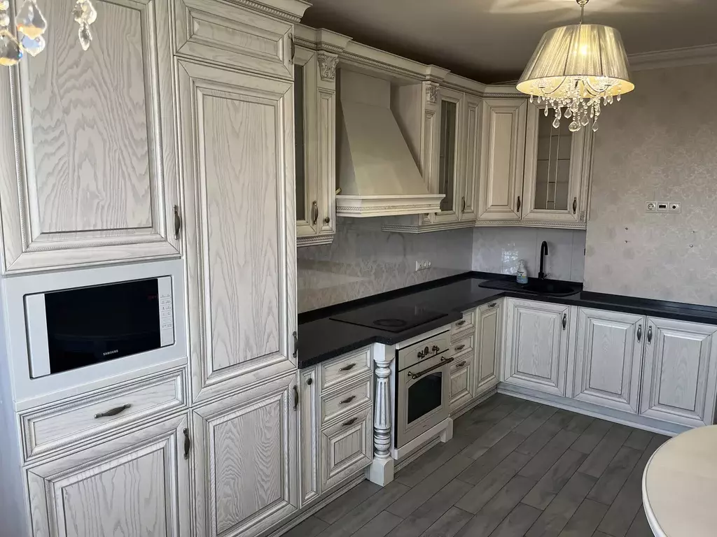 Продаётся 2-к квартира, 70 м - Фото 0