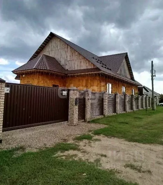 Дом в Алтайский край, Волчихинский район, Волчихинский сельсовет, с. ... - Фото 0