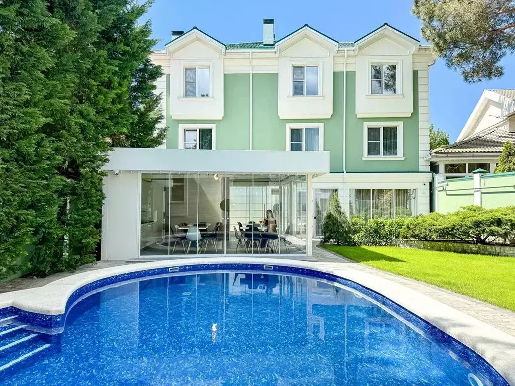 Комната Краснодарский край, Геленджик ул. Циолковского, 34Б - Фото 1