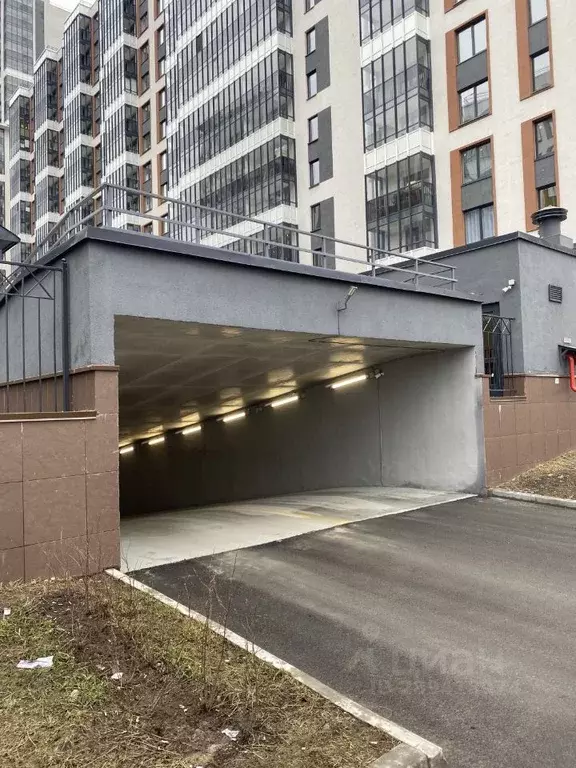 Гараж в Санкт-Петербург Чистое Небо жилой комплекс (13 м) - Фото 1