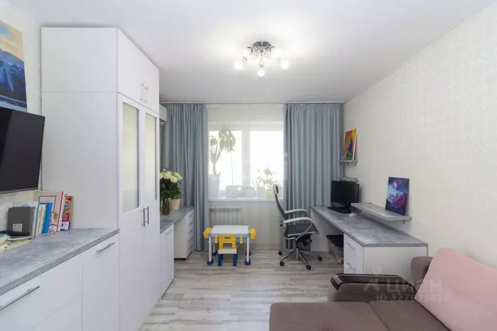 2-к кв. Тюменская область, Тюмень ул. Обдорская, 5 (50.6 м) - Фото 1